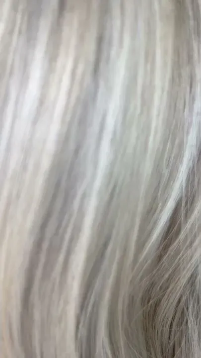 https://cdn.salonspotlight.com/photos/a5E1qHxw924io9HXDA5W/e0e0f40d-99b3-4acb-93a5-6b183e516daf_720x720