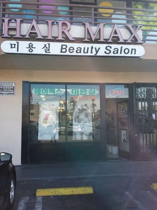 https://cdn.salonspotlight.com/photos/a8kZwZ089OQOgs2G8icM/12de091b-f243-4a70-a4e4-b4bfe51e0689_720x720
