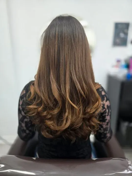 https://cdn.salonspotlight.com/photos/a8psd8n5jEaZlrv70oLc/dbf931dc-84cf-4d15-9ef5-27532130e588_720x720