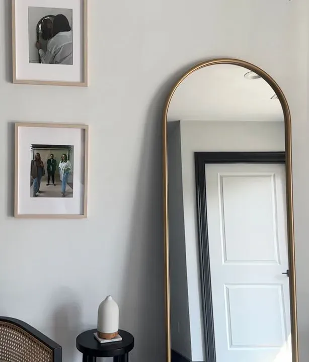 https://cdn.salonspotlight.com/photos/a9I8TU4q1rsX8QjKa0Mu/eeee5fde-b388-42a6-b00a-a4bed868b354_720x720