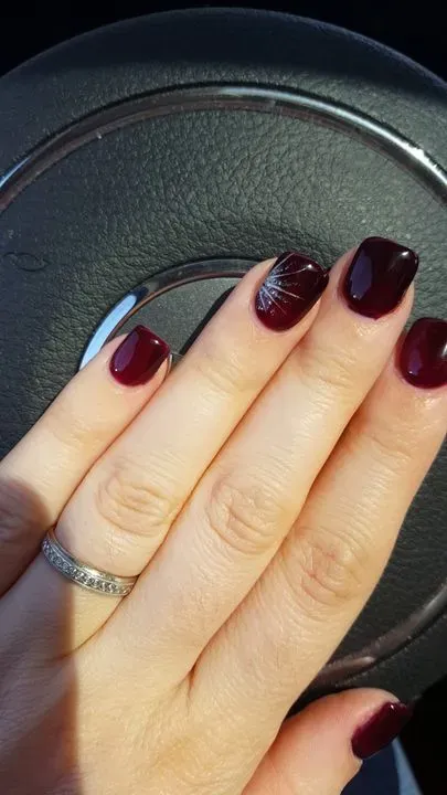 https://cdn.salonspotlight.com/photos/a9K7e7mth2GI0pTnh44p/4e3e78f8-0a5b-4397-8bda-5fdf6e16c699_720x720
