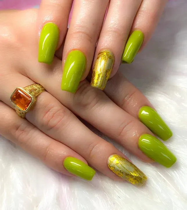 https://cdn.salonspotlight.com/photos/aBonyArN7cvRYVM4Nt6f/03f5f919-0652-478e-9b11-8b47620f4881_720x720