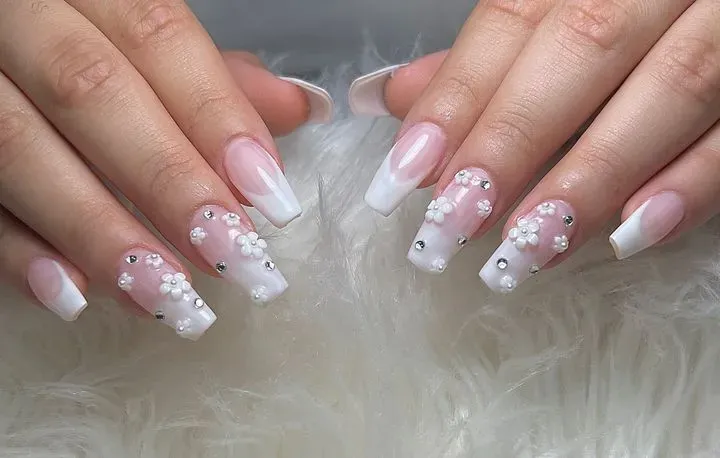 https://cdn.salonspotlight.com/photos/aBonyArN7cvRYVM4Nt6f/b0179b1a-608b-4968-b569-d3295910b868_720x720