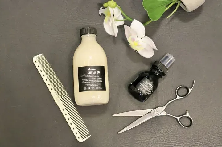 https://cdn.salonspotlight.com/photos/aCUFCGjl22pDX5259uyH/f646c9fe-5f0b-4858-a746-e471bb23466d_720x720