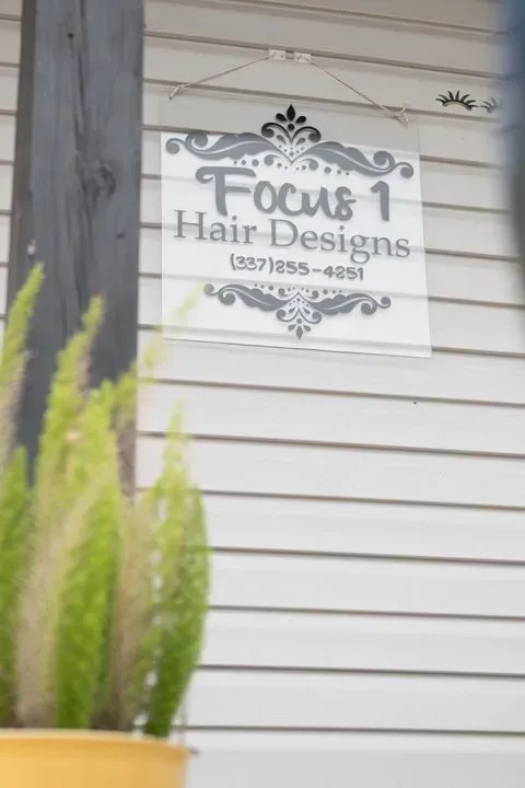 https://cdn.salonspotlight.com/photos/aD310zsUo028gj574Px9/cb907c09-582f-4d30-8099-fb2bbb807b44_720x720