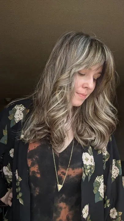 https://cdn.salonspotlight.com/photos/aDvjU91Q5QQECu8xCqFb/7c9be123-37ab-4aa6-9ce2-e07135630e88_720x720