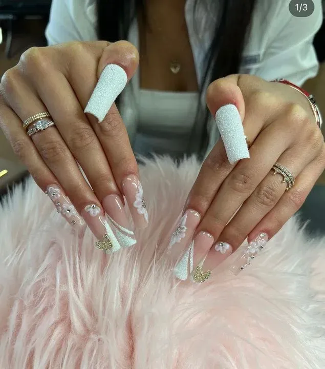 https://cdn.salonspotlight.com/photos/aHsRV4VJebINqMaeLBMU/11c964a4-cb87-4db6-ae22-dac18b2588a5_720x720