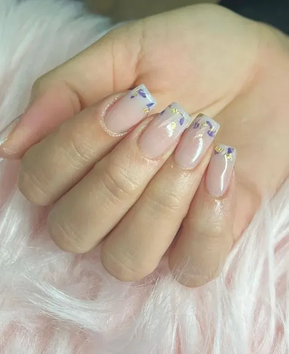 https://cdn.salonspotlight.com/photos/aHsRV4VJebINqMaeLBMU/a4e777b6-ef8f-489b-8c5d-e786a1054754_720x720