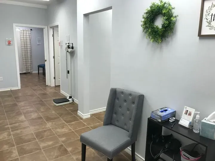 https://cdn.salonspotlight.com/photos/aJNrowHSbCdX1fr5TO5t/d69f61bf-c913-4b71-83fe-6ea64e5fe533_720x720