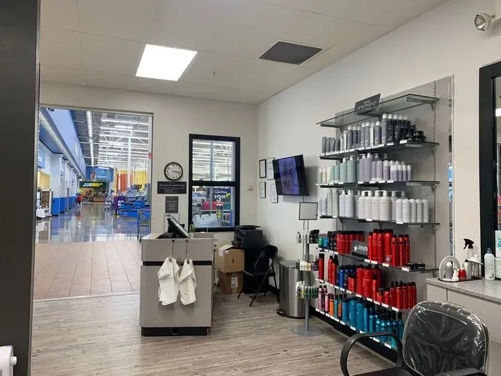 https://cdn.salonspotlight.com/photos/aK4S5AcF7UF3cUlOuKX4/04253495-a766-4ec8-bfcc-7e77a119f3a7_720x720