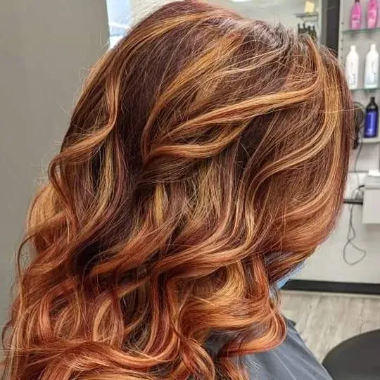 https://cdn.salonspotlight.com/photos/aK4S5AcF7UF3cUlOuKX4/0afea1a4-0e46-4fec-ba1c-69c0d2825cbc_720x720