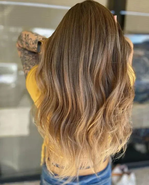 https://cdn.salonspotlight.com/photos/aKQBTgwVqF4YHTRD4i5P/21c6364f-6b9c-4470-8f1b-95e03f46098e_720x720