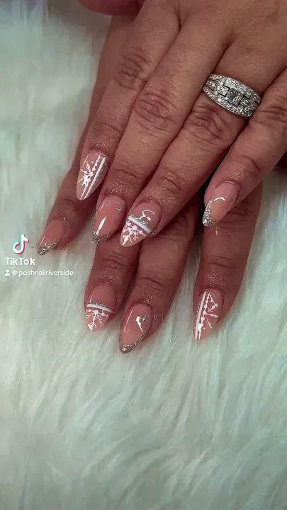 https://cdn.salonspotlight.com/photos/aN2eqk0qWVD8L85ebtkv/a4971f3d-e204-43b1-b2ab-0367d44e90b7_720x720
