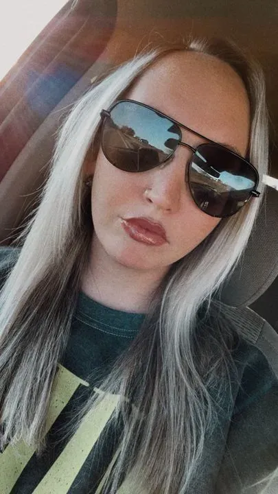 https://cdn.salonspotlight.com/photos/aQXj8B8BEbk2IKvJooHp/154f73f0-56ea-4b70-a9df-cf7d46c23d11_720x720