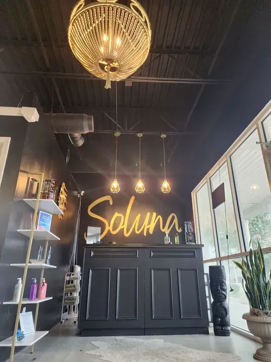 https://cdn.salonspotlight.com/photos/aS283FKfu6Qczk7NRcA7/4394f3d1-ae32-472a-b255-df066812242a_720x720