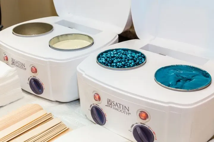 https://cdn.salonspotlight.com/photos/aZQwnqmCDBS8H624jwZF/7aeafbe5-2a5c-4e0a-8877-45389b0474e7_720x720