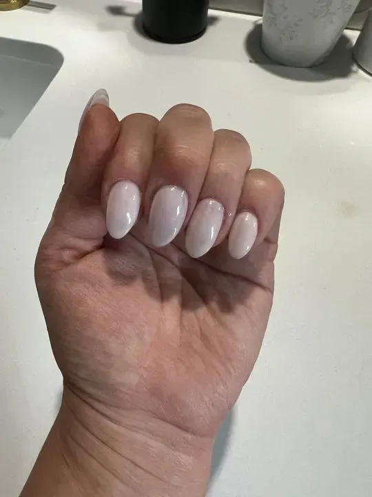 https://cdn.salonspotlight.com/photos/abdKtqdxJJWaQCfvjnVN/3f3a5b06-ce65-4cd7-b33a-2afde79e499e_720x720