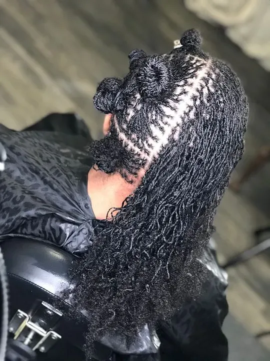 https://cdn.salonspotlight.com/photos/acf1EVnEYqTYaofbiCa8/cb8dcc8d-6713-40d1-9ca2-fee214d03e5a_720x720