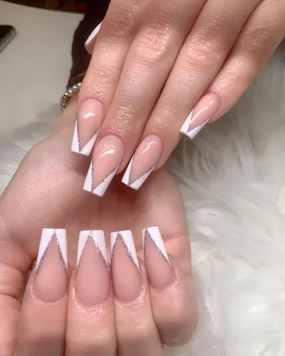 https://cdn.salonspotlight.com/photos/aiWxy3C5zuQWKWWEiDh4/1dbc31f9-c54b-4ae7-8de9-32c605bebea9_720x720
