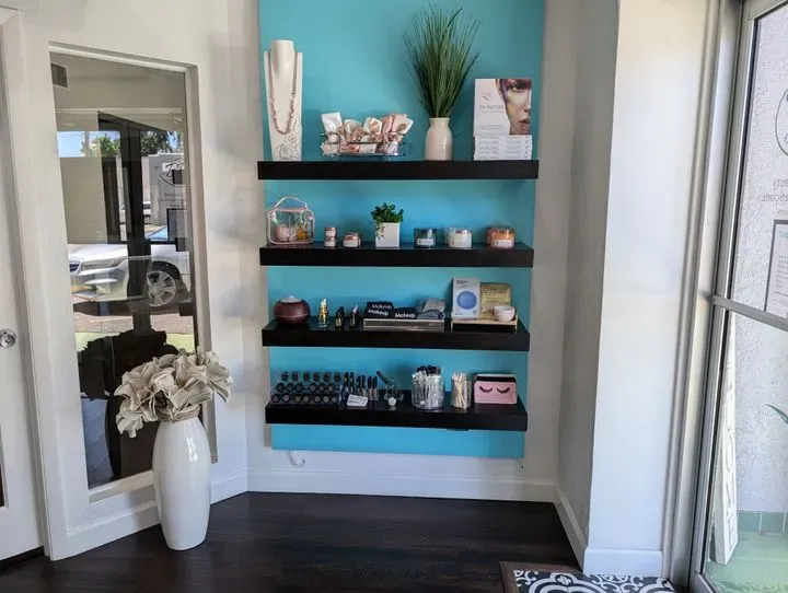 https://cdn.salonspotlight.com/photos/am4yMCDMqWApqMUnOYhL/92bcbdff-55ba-4544-8ef7-0e68f95a7697_720x720