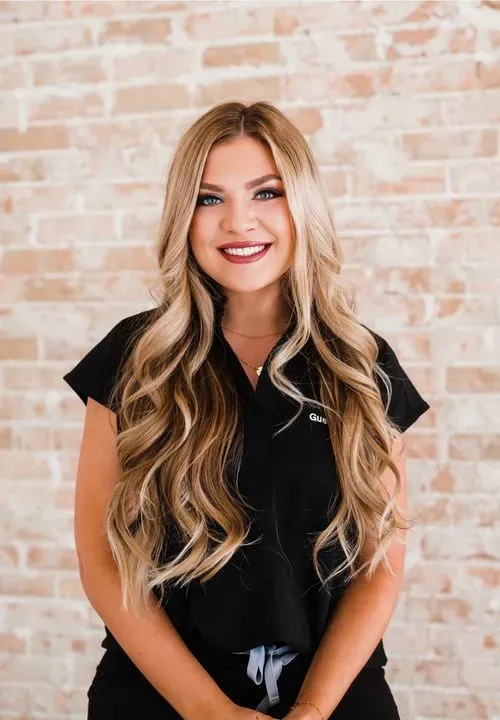 https://cdn.salonspotlight.com/photos/an2eK3W02AowfipqZp1G/48f85643-14b9-488e-b593-10b7e7256833_720x720