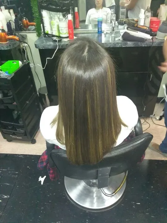 https://cdn.salonspotlight.com/photos/aoG0uk5wb6cxMwe2ViEF/c868c294-f42d-4696-a26c-ee1e9b80dc7e_720x720