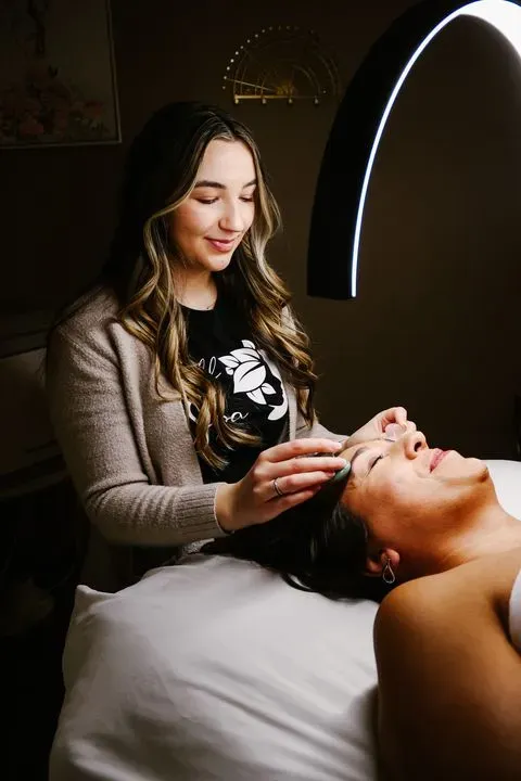 https://cdn.salonspotlight.com/photos/aphu5Ku338f0aNrFajRf/80d7e666-5165-4ff2-ab4a-ed1127814a2e_720x720