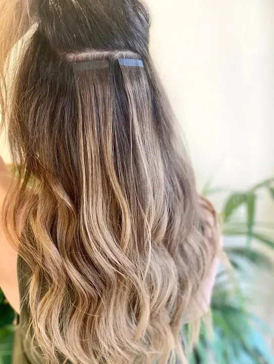 https://cdn.salonspotlight.com/photos/audGfX3MGzBHrNQ94QIc/4e5dcb32-d844-448d-be03-dfd6f2c3ef59_720x720