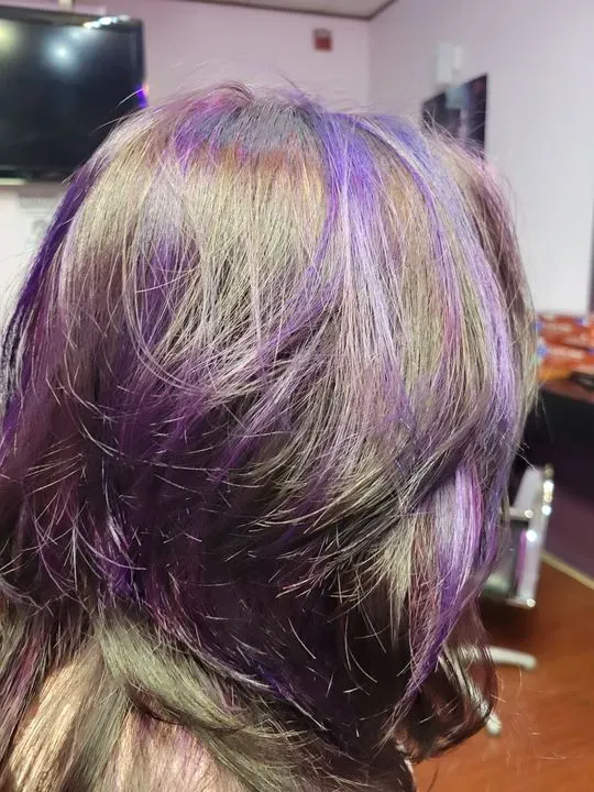 https://cdn.salonspotlight.com/photos/avJ5aBJOHaPyyjkM84BI/621f7bc2-a5ba-4d21-8bcc-5e025d5d14ea_720x720