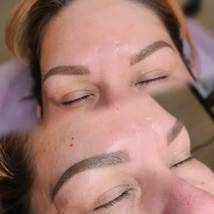 https://cdn.salonspotlight.com/photos/avhDgNvmpQXB8bPqT0Gl/49092d5d-4cb3-4b1f-a002-bdf173a080f4_720x720