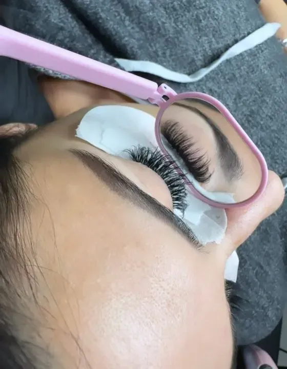 https://cdn.salonspotlight.com/photos/b468z027TwoVYQtMjFOi/2b7b347c-b104-407f-83e6-14c810aa37f6_720x720