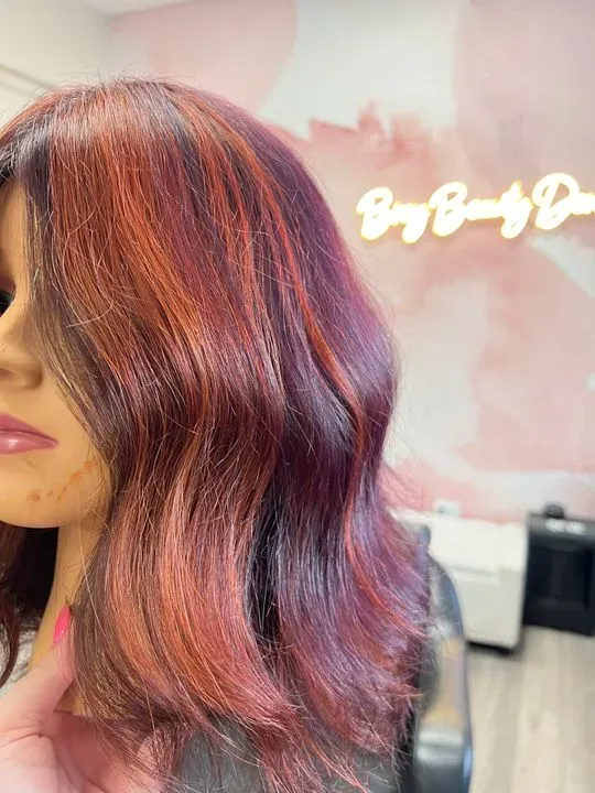 https://cdn.salonspotlight.com/photos/b898INF4yUjEFoBtDUyP/1d9fadec-2f94-408a-a906-6bdfd377f1b2_720x720