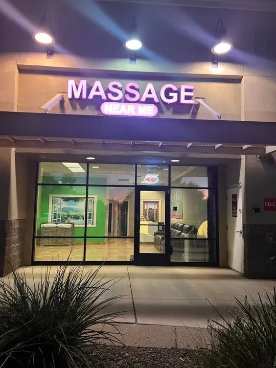 https://cdn.salonspotlight.com/photos/bA9I4eUHLMahAss37zsA/5f01de3d-cc78-4bbd-b64d-2d85b6ce0da0_720x720
