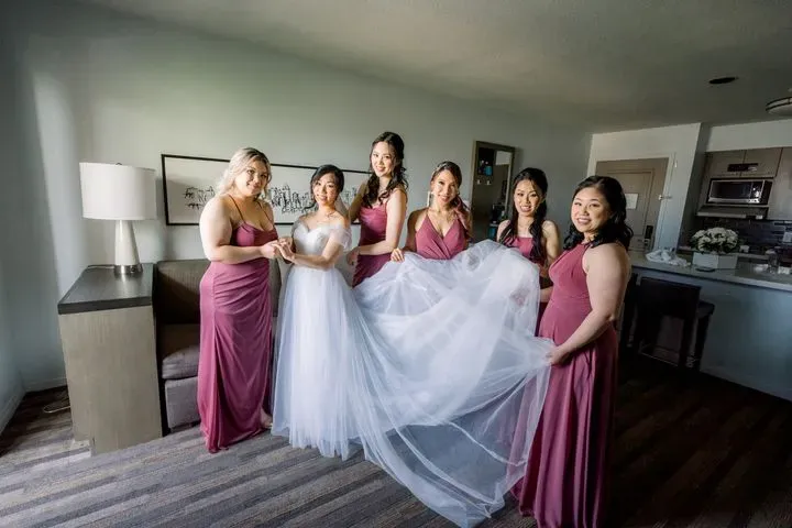 https://cdn.salonspotlight.com/photos/bCG6Wtf7dYm5fGVjjHYV/3597358e-33ee-4f66-8864-fd19f1ba5d68_720x720