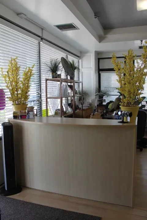 https://cdn.salonspotlight.com/photos/bEUlBZpbojMqlhVOaAe2/d423a0c6-6270-4255-b949-d814ad954ccc_720x720