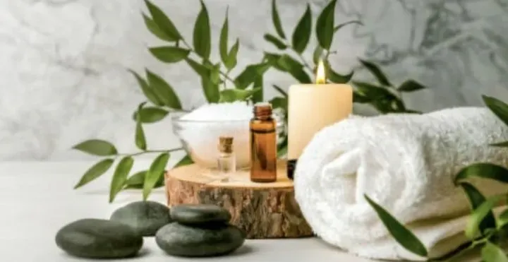 https://cdn.salonspotlight.com/photos/bLEaTPdVmqVRs7FiAhsq/18418bce-fafb-4abf-b7df-9d7b991ea046_720x720