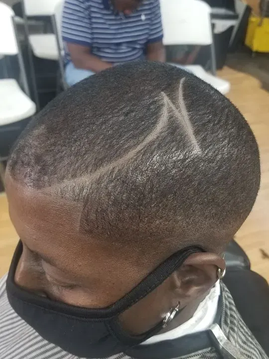https://cdn.salonspotlight.com/photos/bLksw50rpBK0ydLIkMbT/71b83690-32b3-4af1-a985-685b30fb09bb_720x720