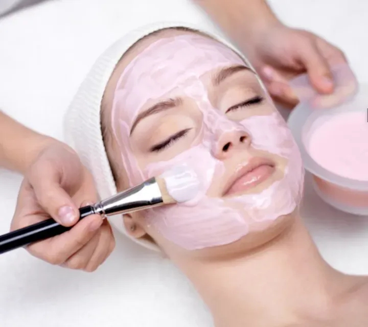 https://cdn.salonspotlight.com/photos/bNYzZCEaD7eITcvEdd31/be14810a-5ed6-4895-9d20-9668107967cb_720x720