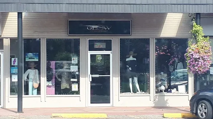 https://cdn.salonspotlight.com/photos/bQQwLpgWC3b5Va8KRSVG/b03eaa18-a764-4160-aa03-c588901b6162_720x720