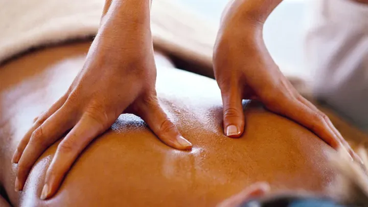 https://cdn.salonspotlight.com/photos/bUOO29DcmhsyeZCY7z4D/9dd56349-2fd5-4e5b-85e4-1a2de0115fbc_720x720