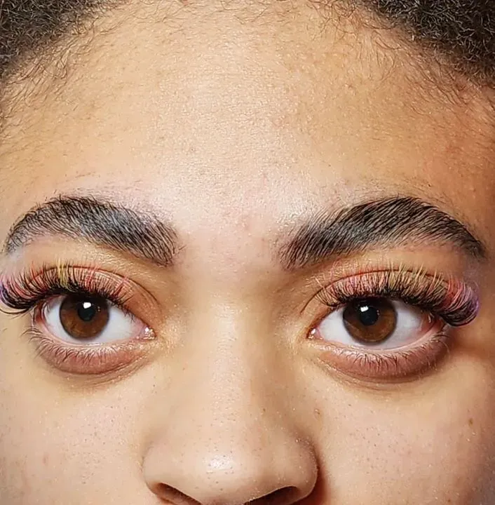 https://cdn.salonspotlight.com/photos/bYhGs3k6QE7kOS8SpJmI/45d88fcf-f24c-4bb6-ba54-d9d1a6761d0b_720x720