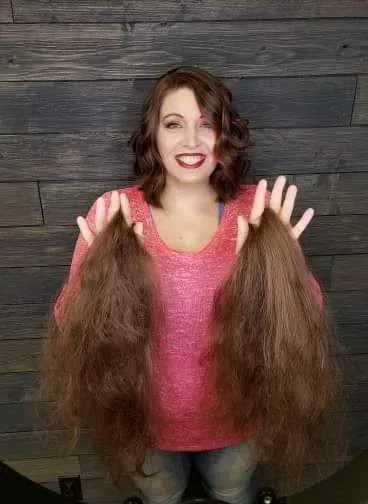 https://cdn.salonspotlight.com/photos/bYytkSmqr8SVqug9g3nV/02f36265-6359-4c57-9f62-2a08cc8a12de_720x720