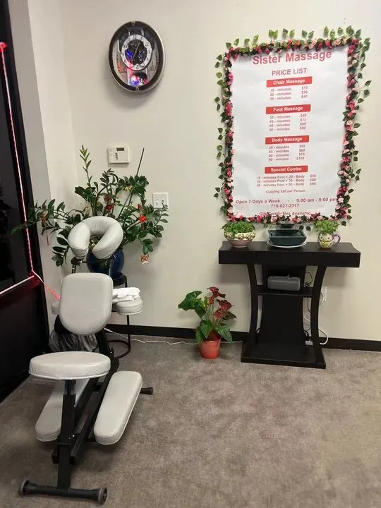 https://cdn.salonspotlight.com/photos/bczvI003YrY7gKmQUOH5/5d04e8cd-e2aa-4c61-bbca-30d289ffb90d_720x720