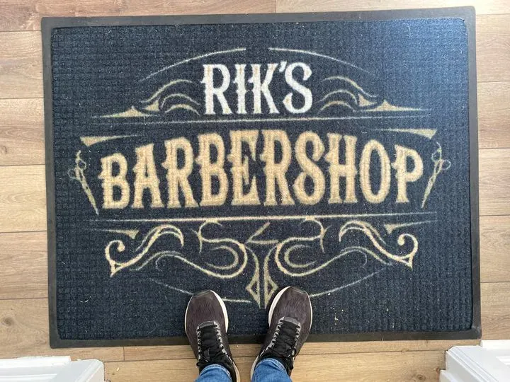 https://cdn.salonspotlight.com/photos/bgXGynbcIUzFcEcNtKeu/6c042642-4daf-4618-b3b6-288ec06e7214_720x720