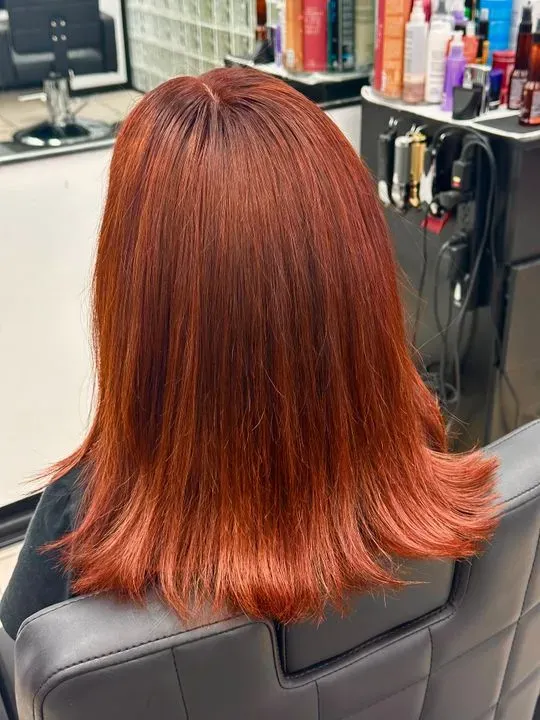 https://cdn.salonspotlight.com/photos/bm87witLMujQugi30hSC/a85a490c-c55b-41b3-b55e-ed679dad7a19_720x720