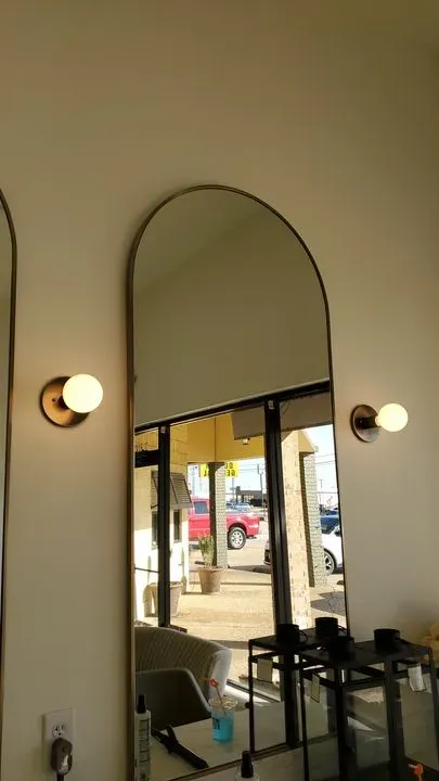 https://cdn.salonspotlight.com/photos/boN8OdiXHJ3z46GXweTA/6e5102f1-ea0f-47f0-b44c-f289e356c322_720x720