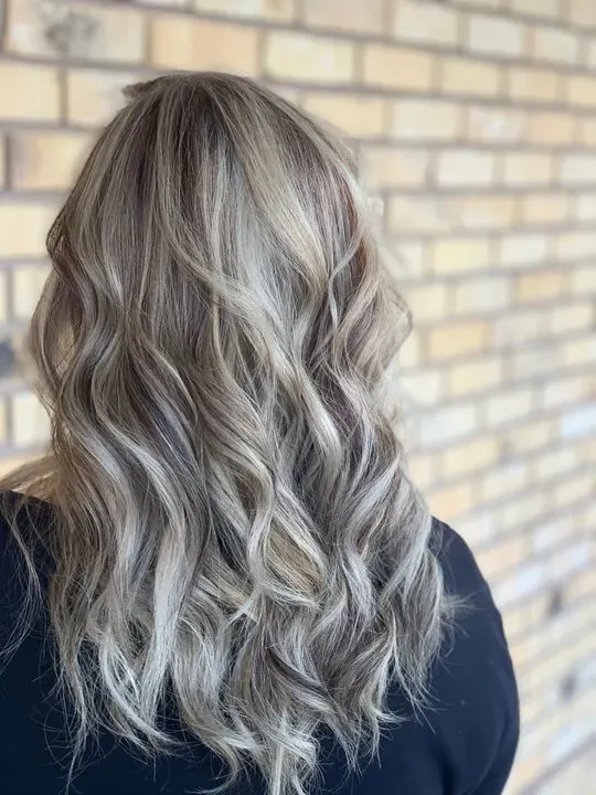 https://cdn.salonspotlight.com/photos/bqUCjpe1cAyGLTguuDKV/11b0c3c8-9eb5-49fe-bbd3-4aa9cd02cdc5_720x720