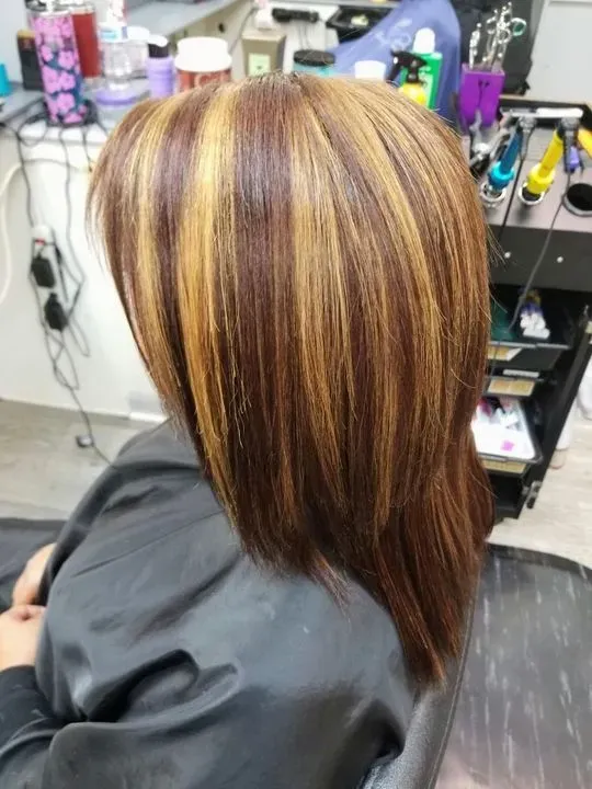 https://cdn.salonspotlight.com/photos/bqgIvZSy5Y9vIFsDWUgH/bc9ca335-bbd1-4a18-9ca6-c29a27f2a1f8_720x720