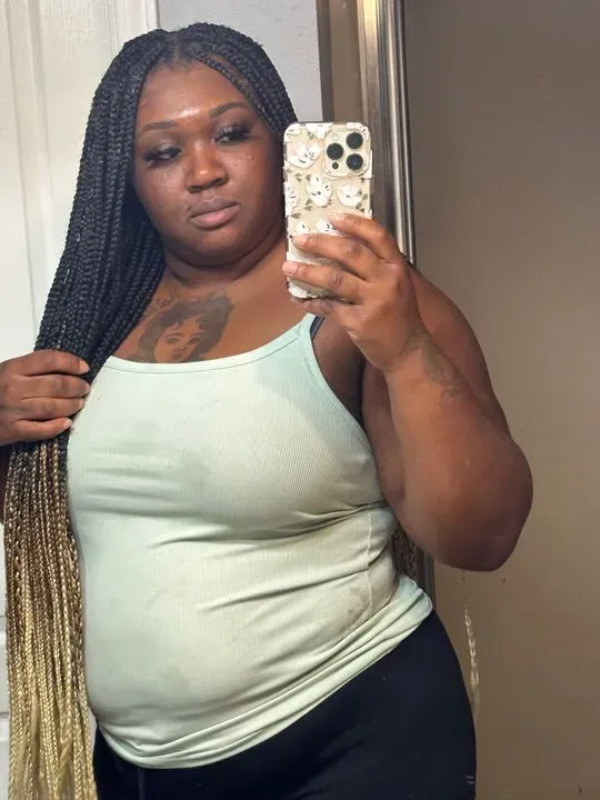 https://cdn.salonspotlight.com/photos/bsTTFbGFnidR1ve9td6O/9c509b37-f66f-4164-9e97-03c55bb378d0_720x720