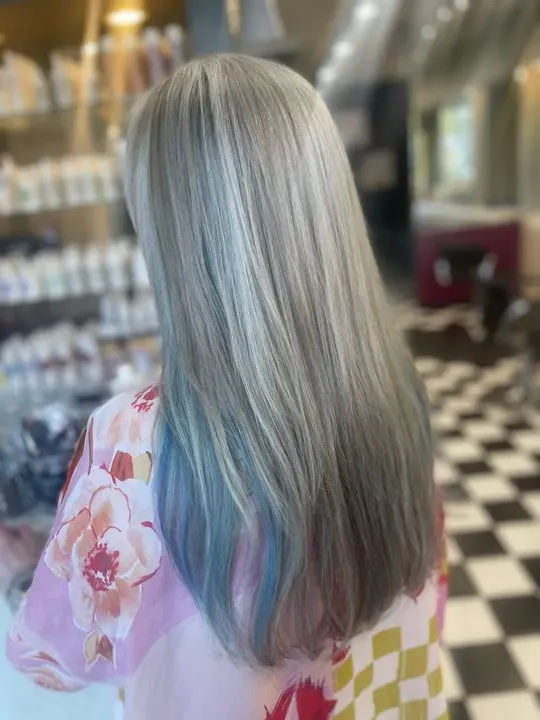 https://cdn.salonspotlight.com/photos/btYk8pZVzvHVW9JgJM3n/6d1e1d89-2eed-426a-93eb-60ec1ac5b0a0_720x720